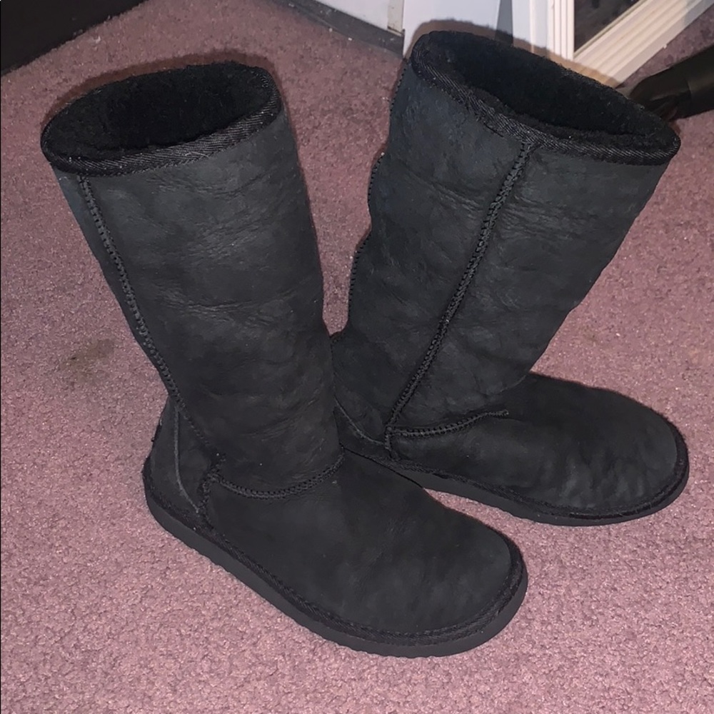 Black tall ugg's